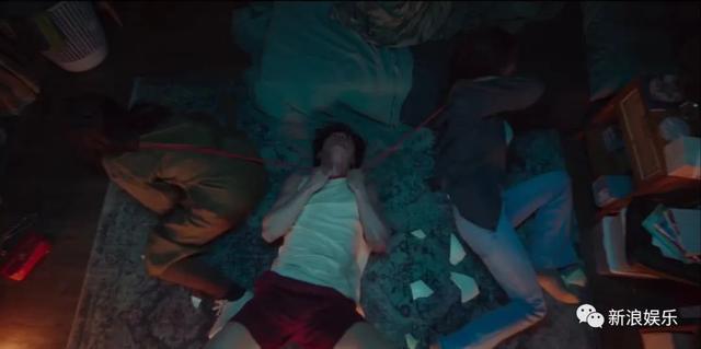 不谈恋爱后，疯过了头？