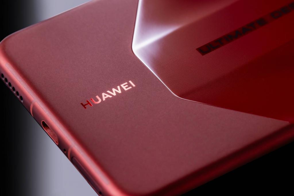 华为 Mate 60 RS 非凡大师：高端之上，领创极致