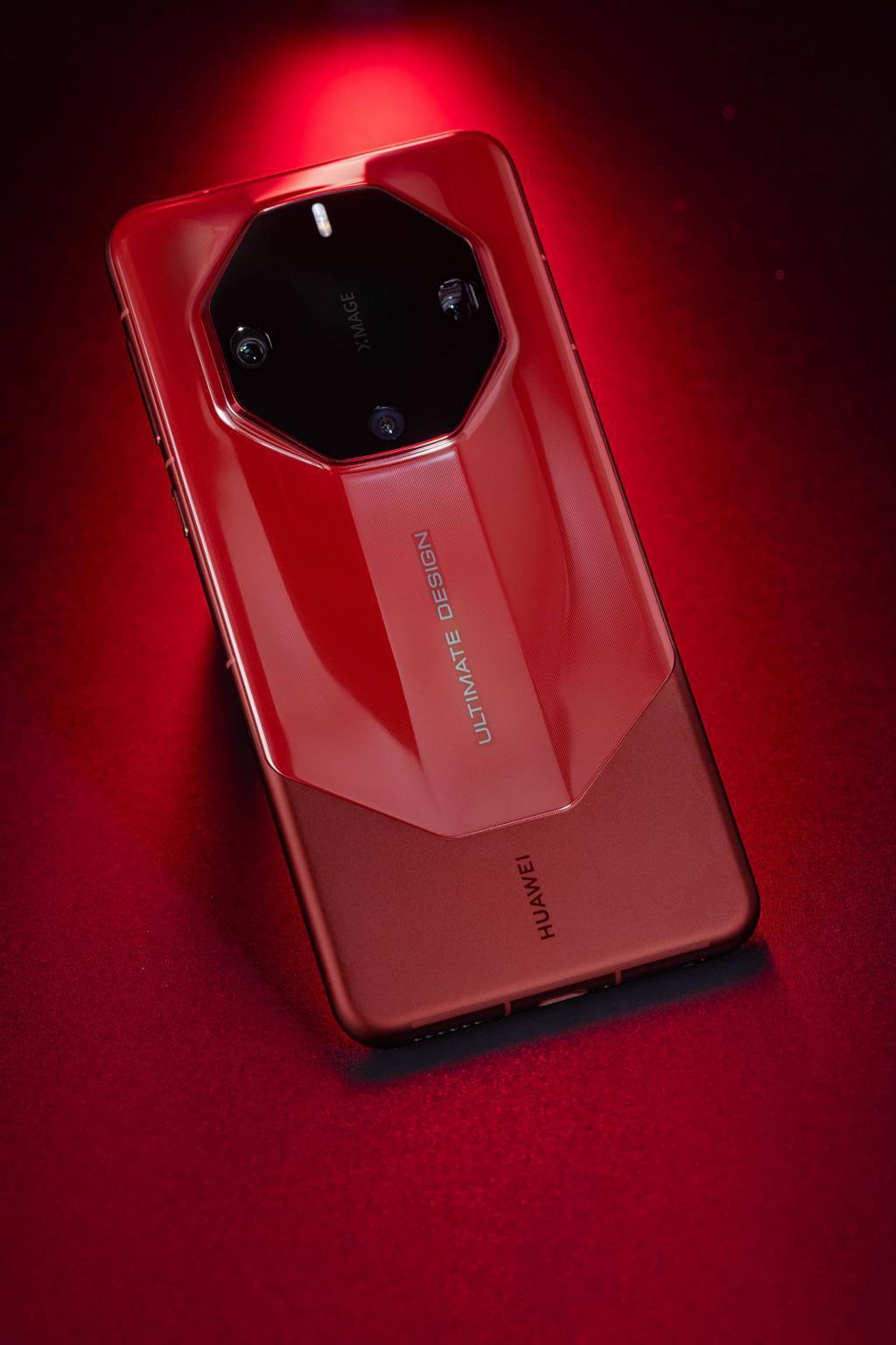 华为 Mate 60 RS 非凡大师：高端之上，领创极致