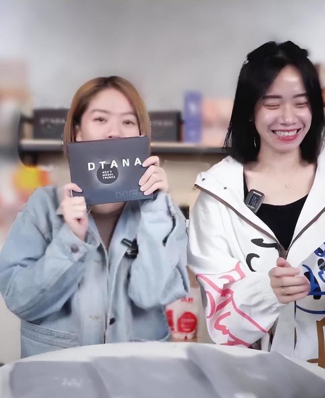 马来西亚36岁女艺人在家中猝死离世，2个孩子还不到4岁