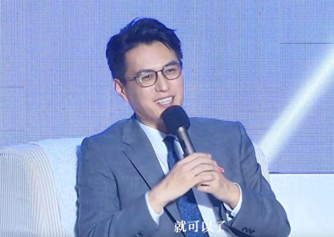 靳东热搜翻车了！进大学校园做活动，暴露知识短板被吐槽