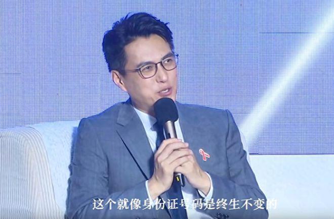靳东热搜翻车了！进大学校园做活动，暴露知识短板被吐槽