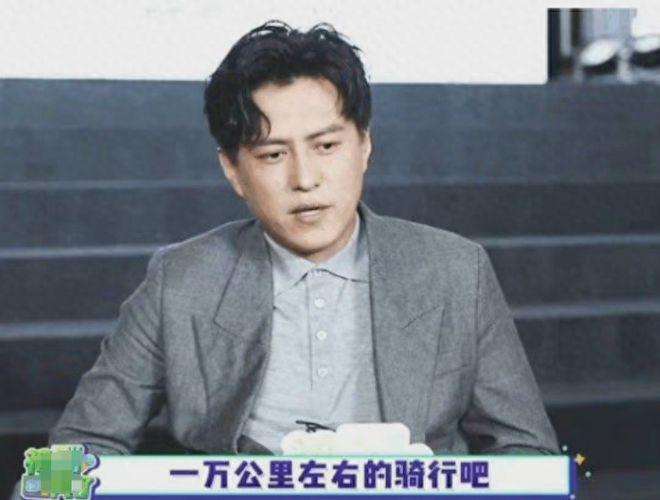 靳东热搜翻车了！进大学校园做活动，暴露知识短板被吐槽
