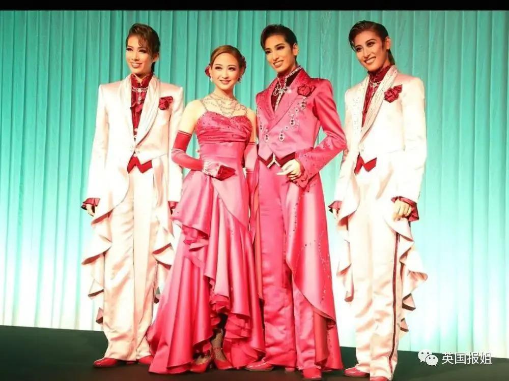 日本国宝剧团当家花旦自杀，曝恐怖内幕！