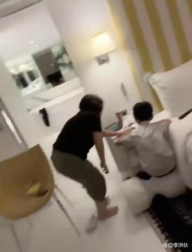 汪小菲再次发声，直言孩子被大S拿捏：有家不能回