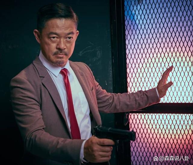 华人演员曾若冰帮子女洗澡时猝逝，年仅36岁，曾抢救2天