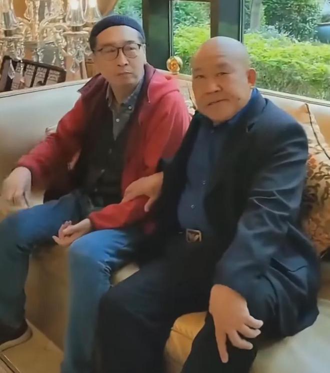 《大宅门》老演员聚会照曝光 66岁陈宝国罕见露面