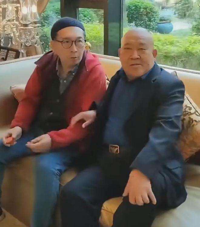 《大宅门》老演员聚会照曝光 66岁陈宝国罕见露面