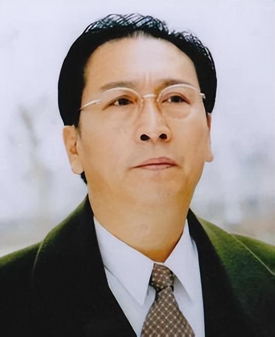 《大宅门》老演员聚会照曝光 66岁陈宝国罕见露面
