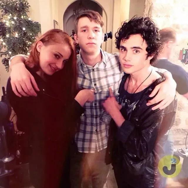 “三傻”“二乔”离婚，昔日爱侣对簿公堂开启抢娃大战？