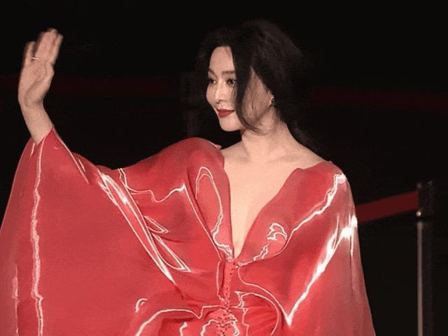 好久不见许玮甯了？现身釜山国际电影节？