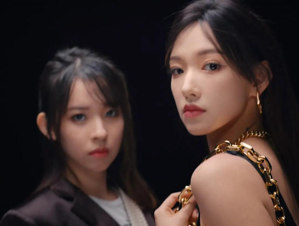 颜值不如姐姐还要硬出道？全靠姐姐帮忙带热度