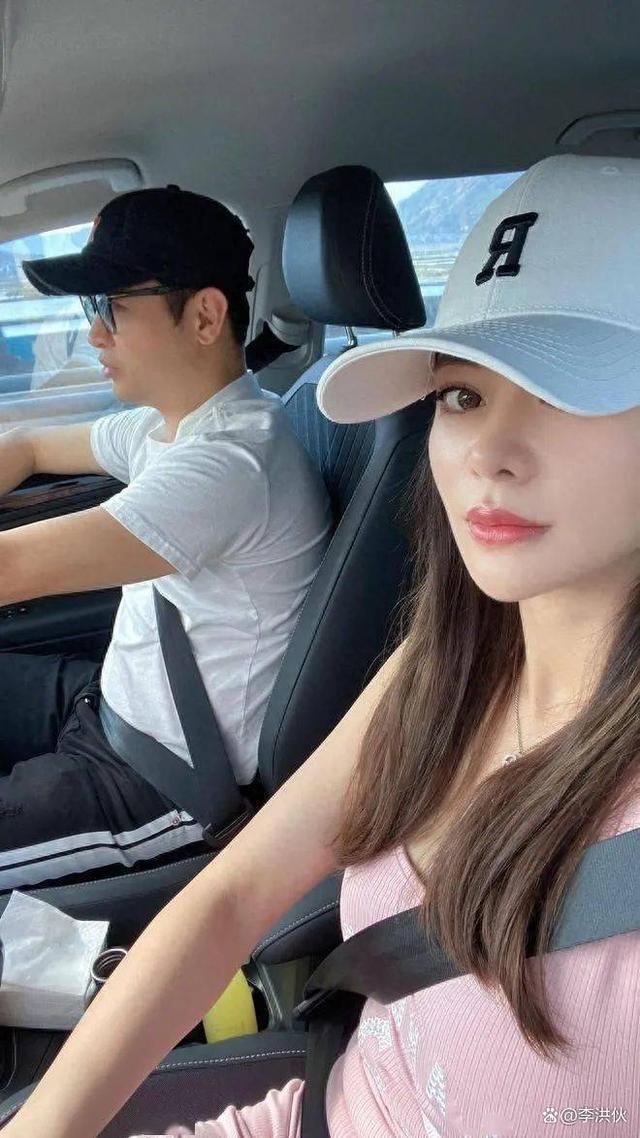 狗血且真实，双方各执一词，又有人举报罗中旭婚内出轨了