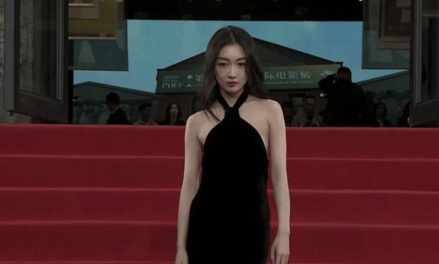 一阵子不见判若两人！杨紫最出圈，黄绮珊神似吉娜