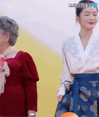 Angelababy和张嘉倪要是有她这觉悟就不会被骂了!