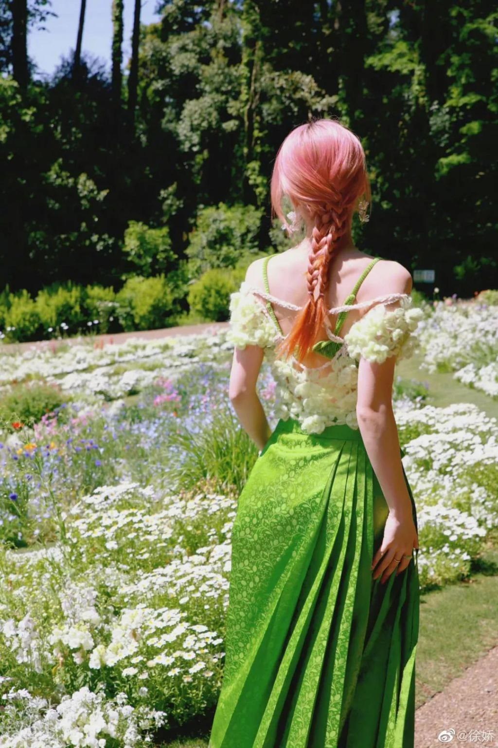 Angelababy和张嘉倪要是有她这觉悟就不会被骂了!