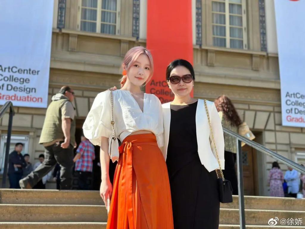 Angelababy和张嘉倪要是有她这觉悟就不会被骂了!