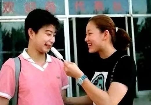 郭晶晶:“他是富豪,我还是冠军呢。”