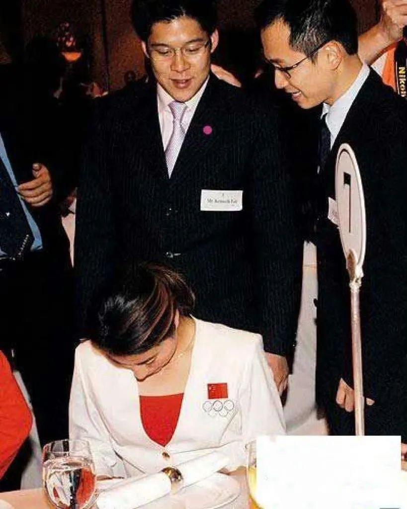 郭晶晶:“他是富豪,我还是冠军呢。”