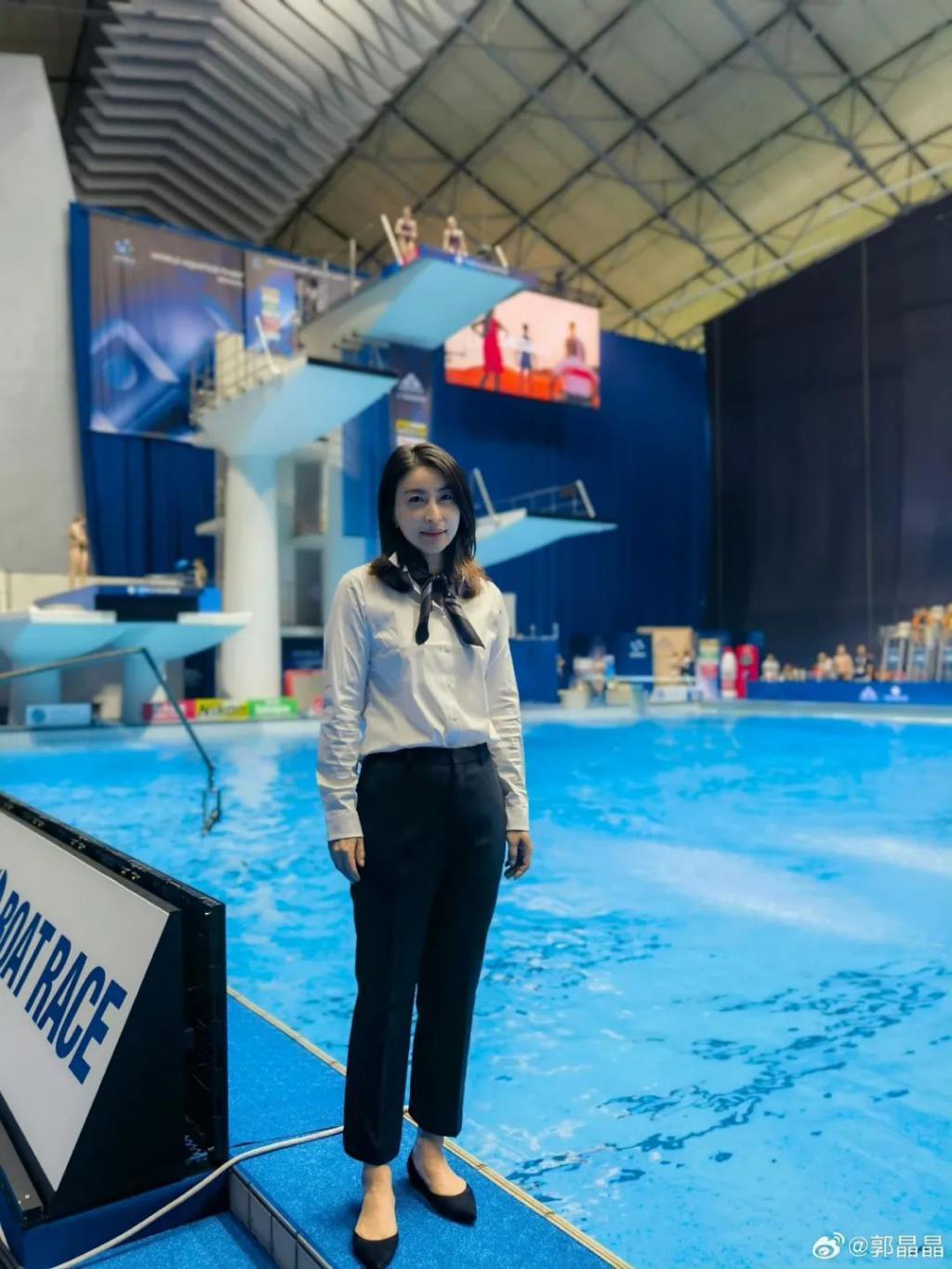 郭晶晶:“他是富豪,我还是冠军呢。”