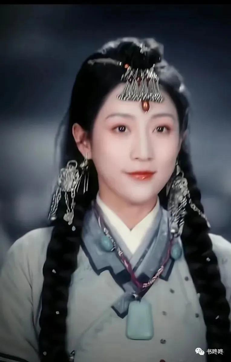 以前女主身边丫鬟的妆造都好绝，现在总怕艳压女主