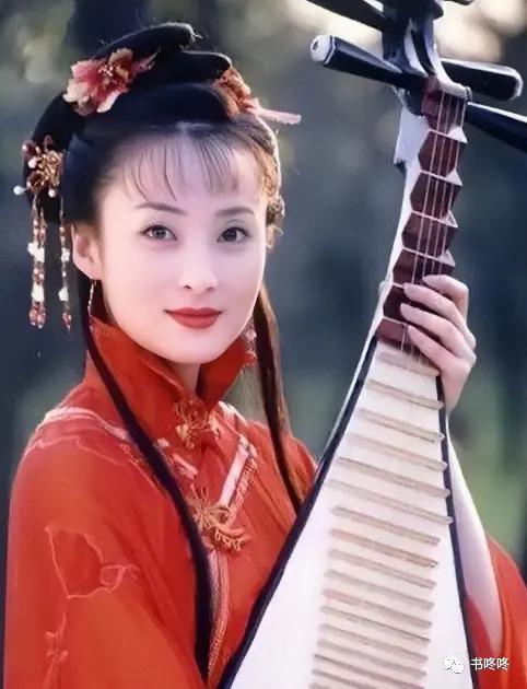 以前女主身边丫鬟的妆造都好绝，现在总怕艳压女主