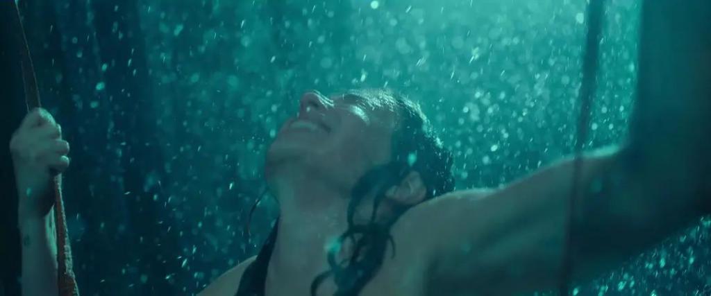 这片能爆，全靠女神下海卖命