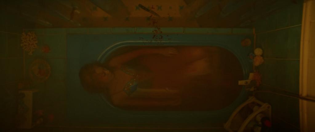 太猛了！从头杀到尾，活该她爆！