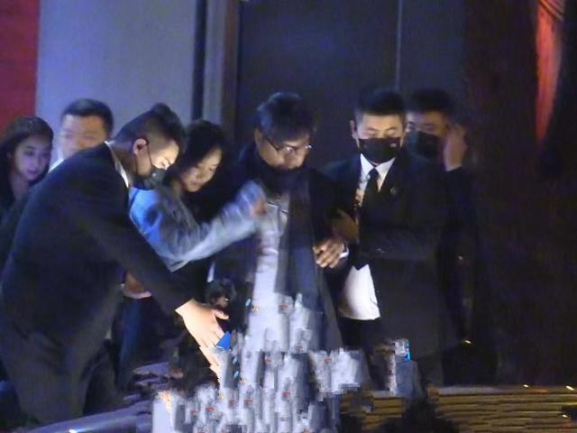 官宣离婚！大导出轨N次，芒果亲女儿不忍了！