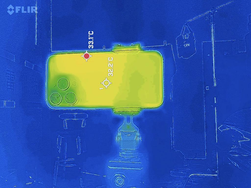 iPhone 15新机发热缓解，果粉苦iPhone“发烧”久矣