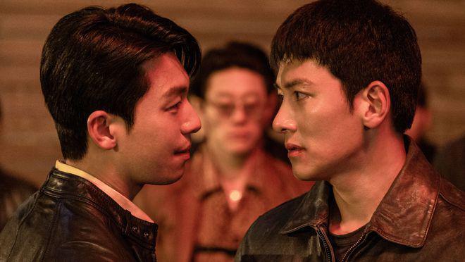 Disney 韩剧杀疯了，《超异能族》之后又出一部硬核黑帮剧