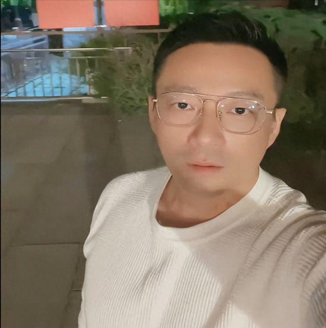 汪小菲求复婚惨遭拒绝，大S态度坚决：别一边诋毁一边示爱！