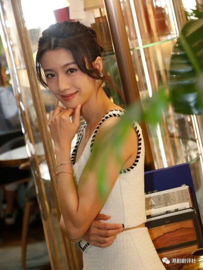 TVB花旦新剧收获好评，被网友骂十年，反击称无需喜欢我