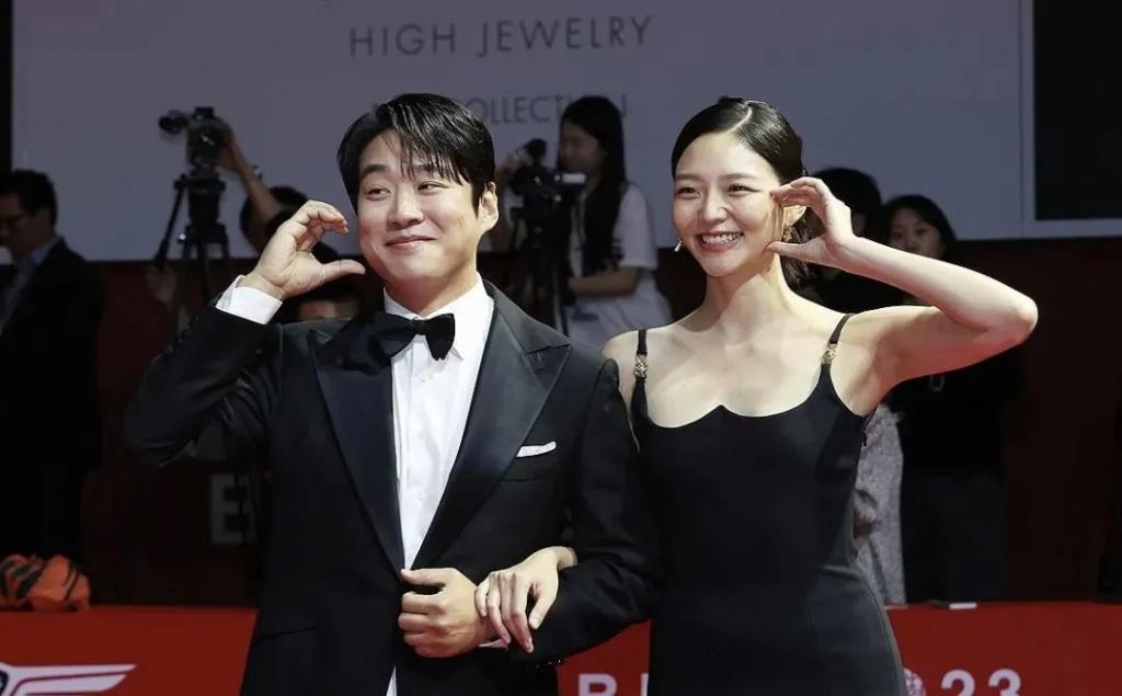 还记得忠武路女演员李絮吗？电影节红毯赢了…