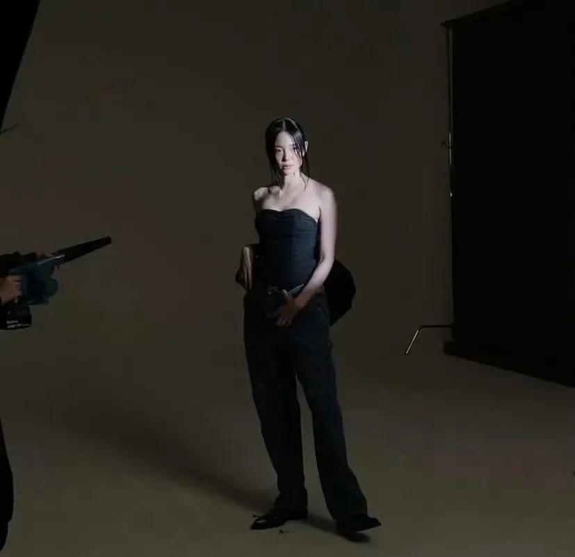 还记得忠武路女演员李絮吗？电影节红毯赢了…