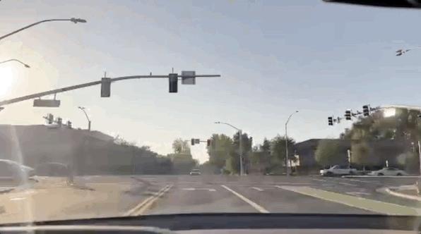 电车头上难看的犄角，终于要没了？