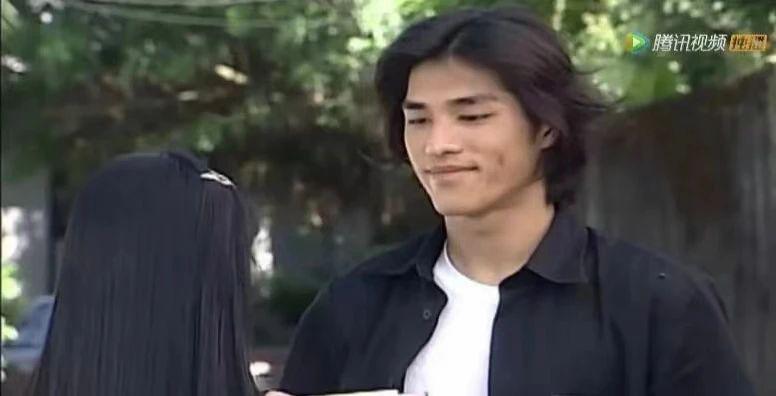 又一对模范夫妻离了!这是装不下去了.