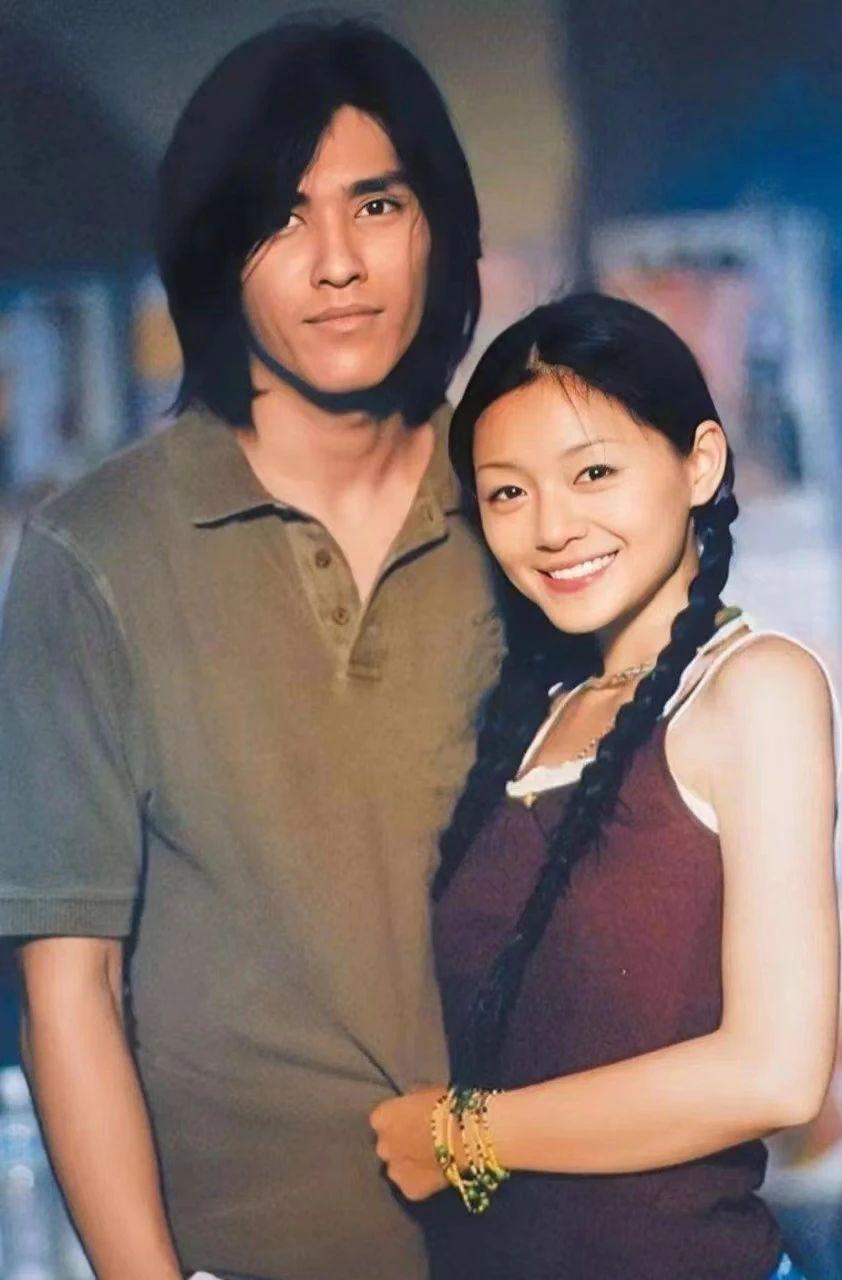 又一对模范夫妻离了!这是装不下去了.