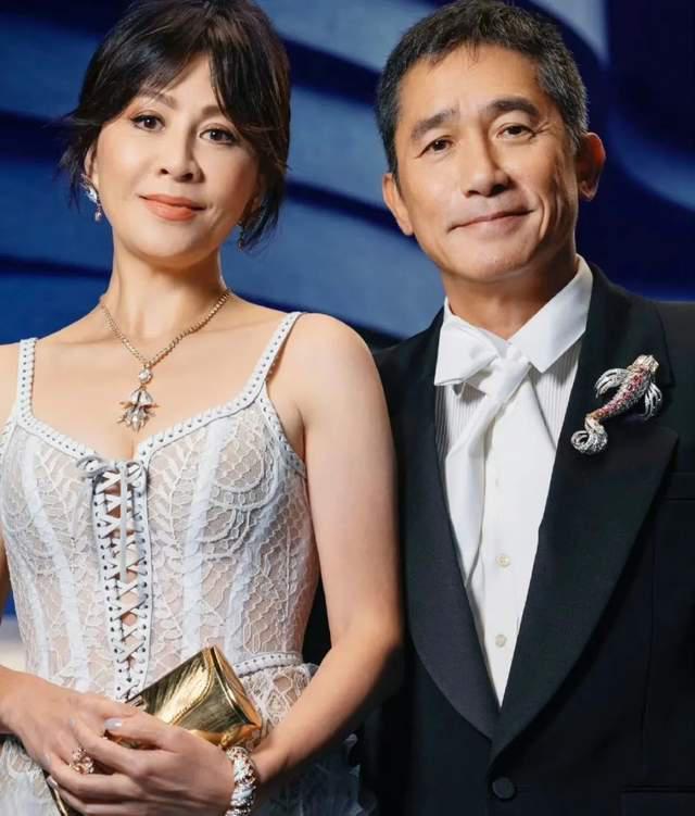 杨颖再次缺席商务活动，代言升级一事搁浅，要躲到什么时候？