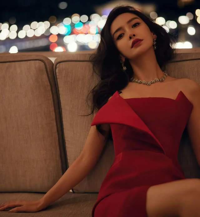 杨颖再次缺席商务活动，代言升级一事搁浅，要躲到什么时候？