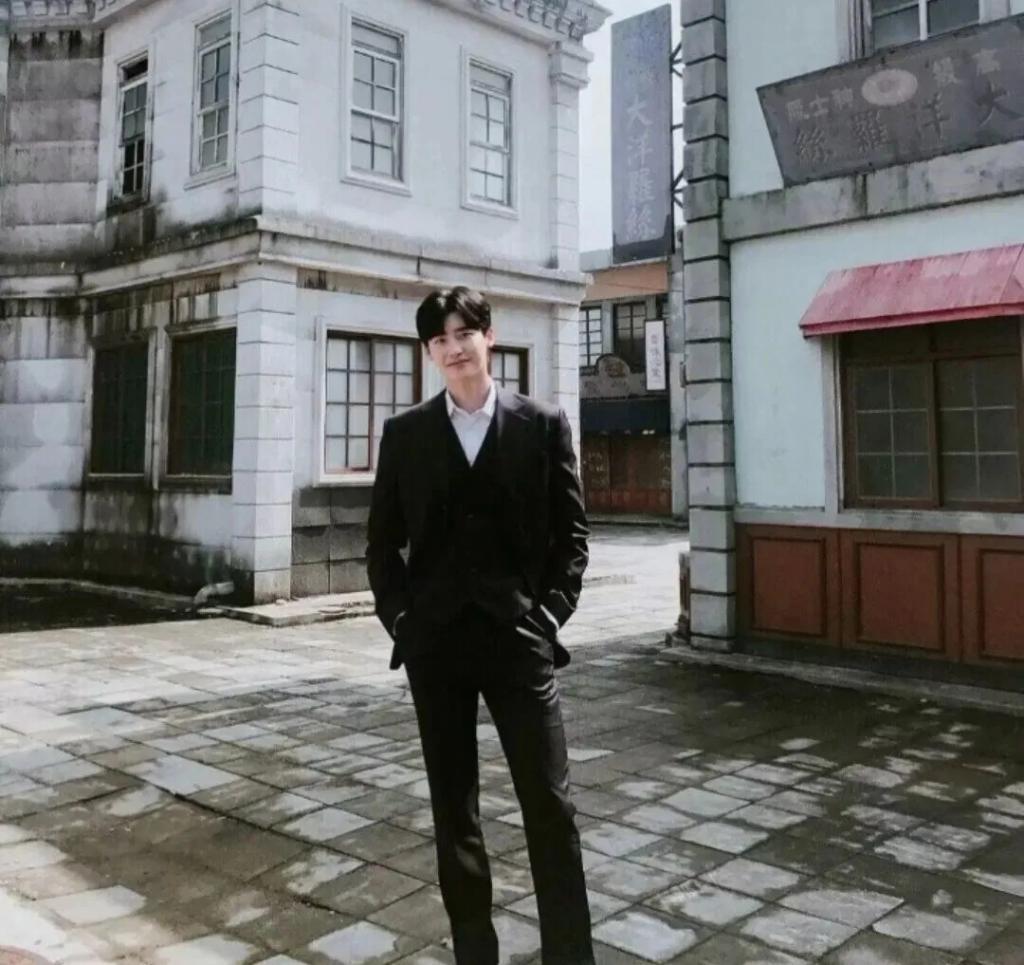 这是突然换了个头啊