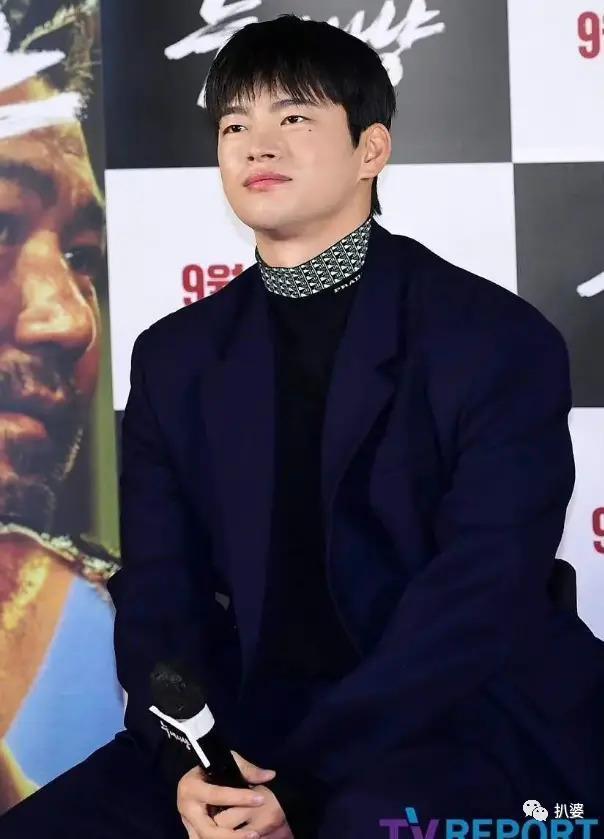 这是突然换了个头啊