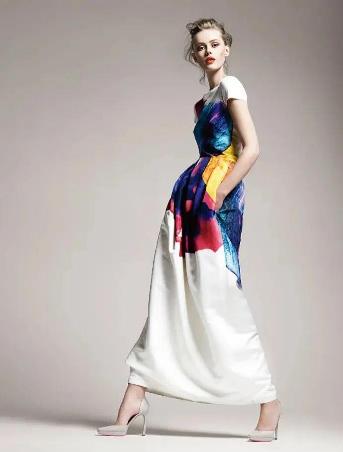 Lisa之后，她也下海了？