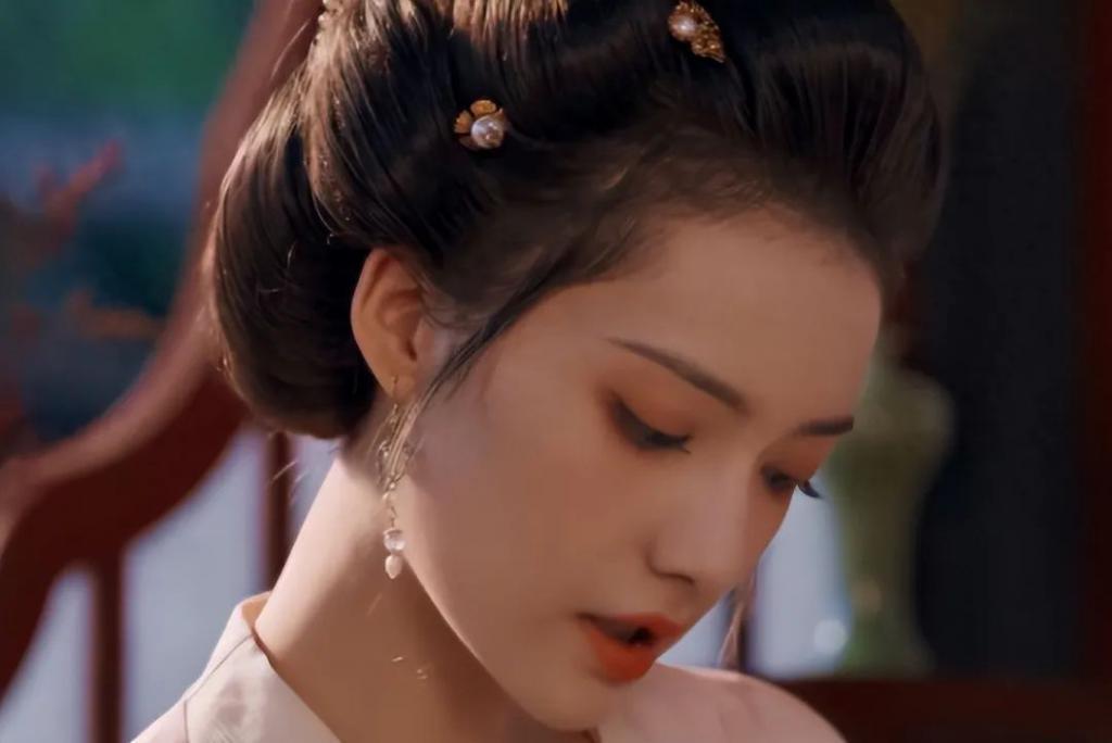 《繁城之下》：出场就把观众看呆，这才是古装“头牌”该有的颜值