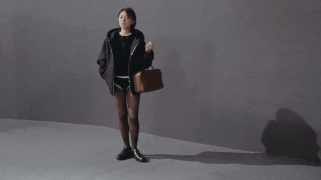 赵今麦最新硬照翻车!4万多镶钻内裤外穿被吐槽