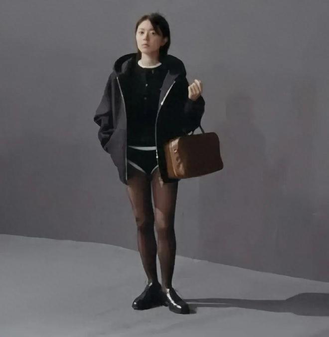 赵今麦最新硬照翻车!4万多镶钻内裤外穿被吐槽