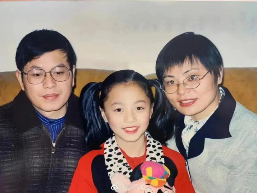 北大校花：娱乐圈再见，我去卖臭豆腐了