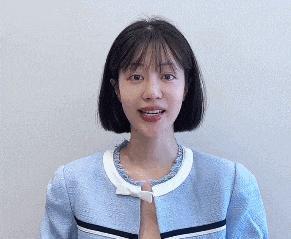 看了10分钟也没认出来是谁……