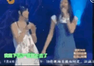 真离了！老公出轨女学生，怀了俩娃婚礼都没办…