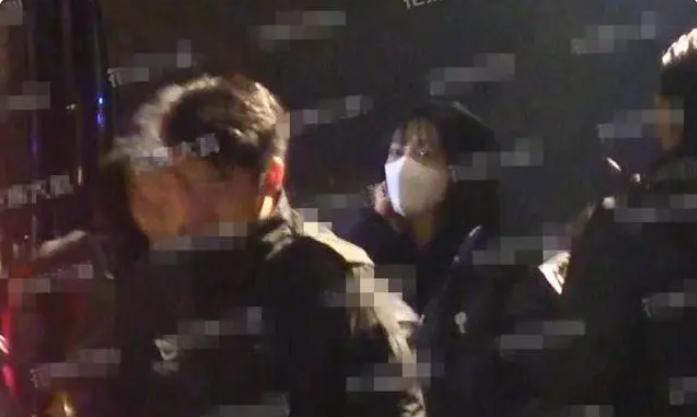 私下恋曝光!密会圈外富豪,整容认不出…